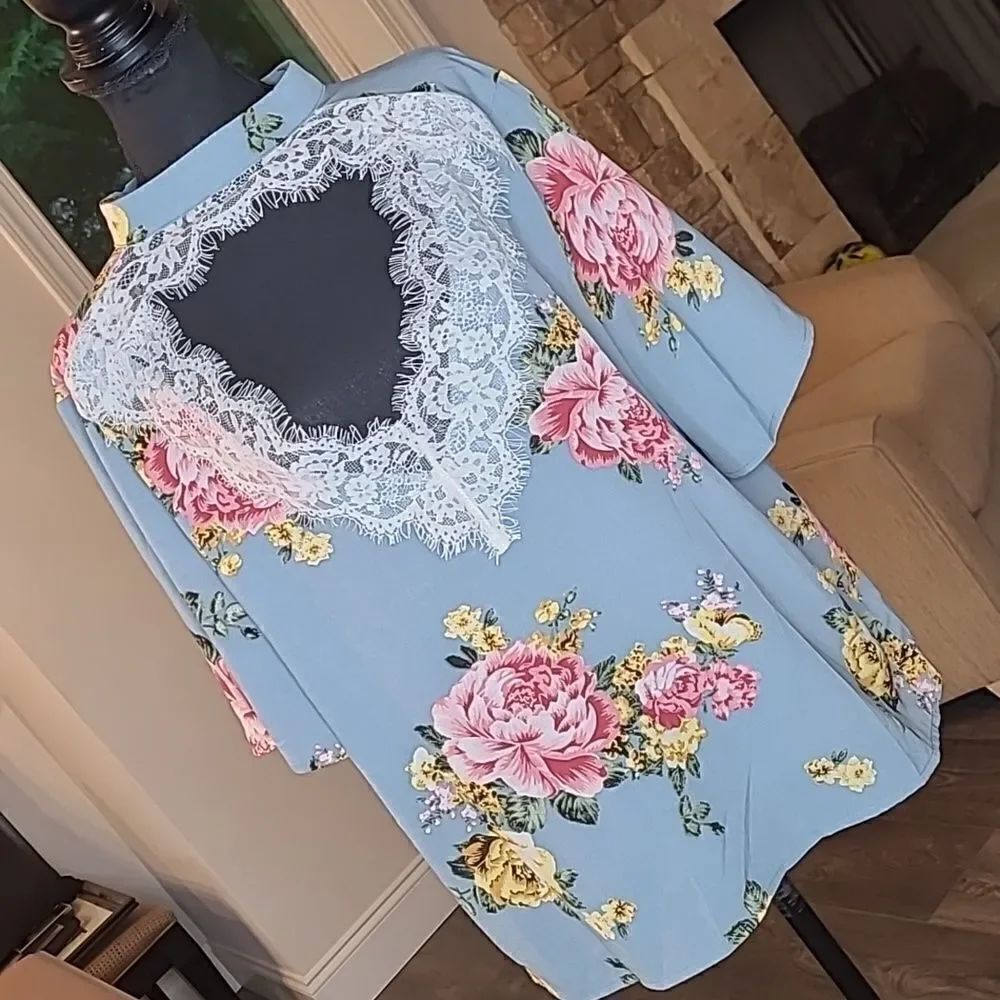 SHEIN sz 0XL poly fabric with lace